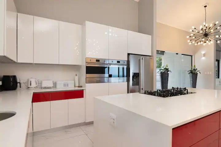 16 Brittlewood Close, Ballito, Zimbali, South Africa 4399, 5 Bedrooms Bedrooms, ,5 BathroomsBathrooms,Holiday Homes,Brittlewood Close,1055